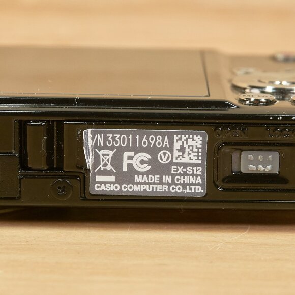 Casio Exilim EX‑S12 12.1  MP Digital Camera – Tested & Working (Black) - Picture 8 of 8